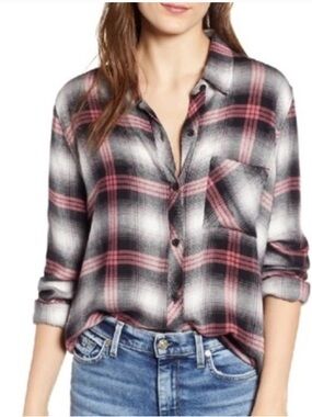 Rails Hunter Shirt in Black Taffy Medium Button Down Blouse Top